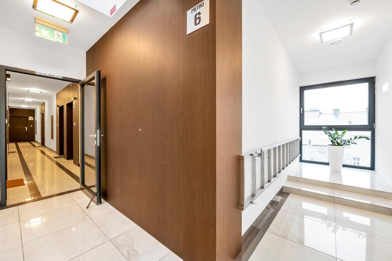 Lumina 4-Room Apart With Large Balcony ワルシャワ エクステリア 写真